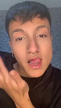 Milan Bach online show from April 2026 05:33:02 AM