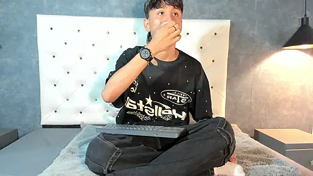 Daddy Darcks online show from October 2025 08:09:02 PM