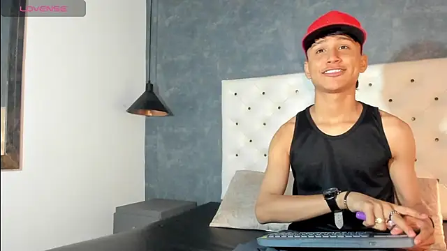 Daddy Darcks online show from November 2025 11:26:02 PM