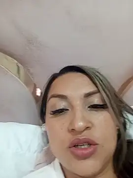 Snapshot of Maiyajoness chatting on November 2025 03:51:02 AM Maiyajoness online show from November 2025 03:51:02 AM