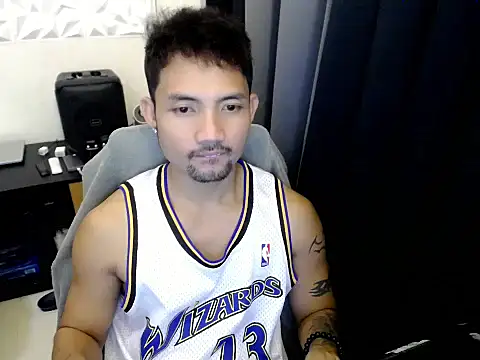 Snapshot of Thefriskyasian chatting on September 2025 05:24:02 PM Thefriskyasian online show from September 2025 05:24:02 PM