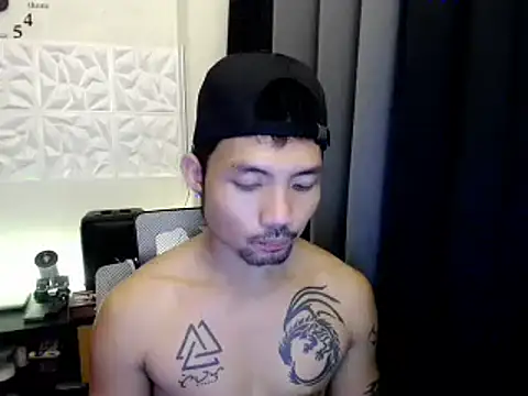 Snapshot of Thefriskyasian chatting on October 2025 03:19:02 PM Thefriskyasian online show from October 2025 03:19:02 PM