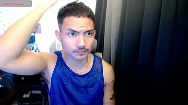 Snapshot of Thefriskyasian chatting on November 2025 03:38:02 AM Thefriskyasian online show from November 2025 03:38:02 AM