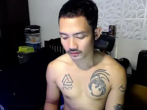 Snapshot of Thefriskyasian chatting on November 2025 06:27:01 AM Thefriskyasian online show from November 2025 06:27:01 AM