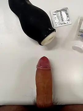 piciupiciu94 online show from January 2026 06:24:02 PM