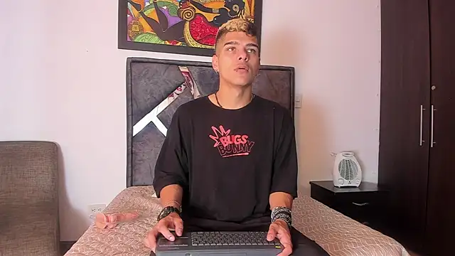 wyatt 3 online show from October 2025 12:16:02 PM