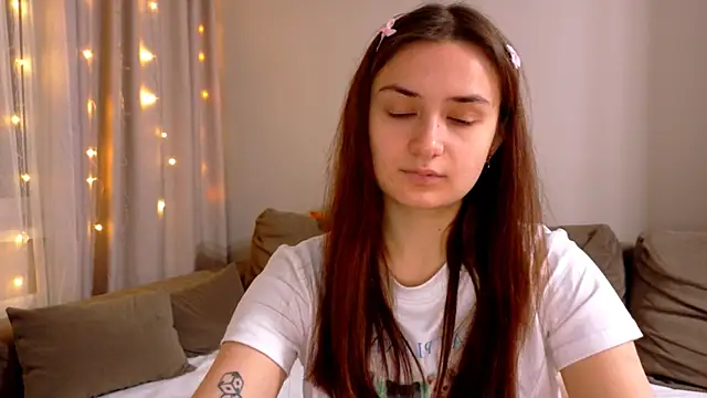 Lelia Vibe online show from December 2025 12:09:02 AM