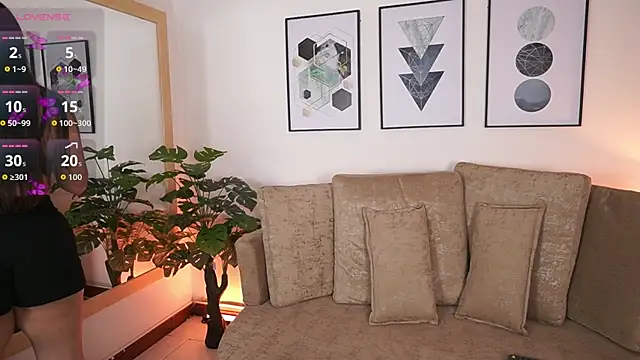 MilaCrave online show from September 2025 11:45:01 AM