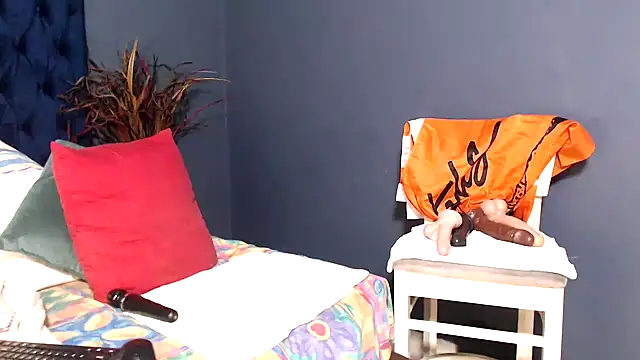 Snapshot of PrettyBoobsxx42 chatting on November 2025 06:04:02 AM PrettyBoobsxx42 online show from November 2025 06:04:02 AM