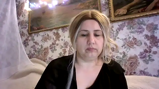 LustyyX online show from April 2026 04:11:02 PM