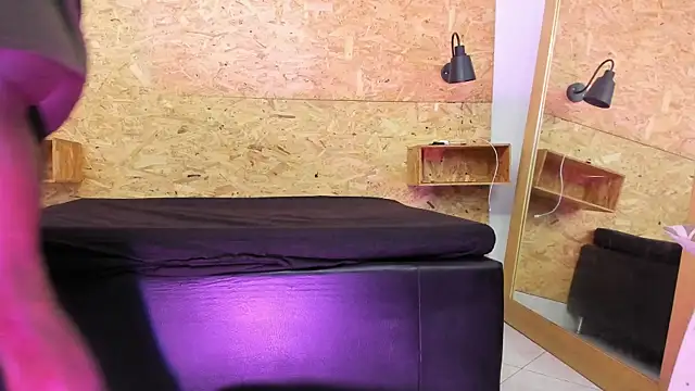 santiblack7 online show from October 2025 07:55:02 PM