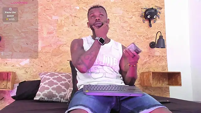 santiblack7 online show from November 2025 02:20:01 AM