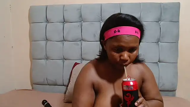 curveAss222 online show from October 2025 04:19:02 PM