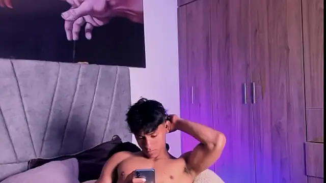 ZYZZ1312 online show from September 2025 10:32:01 PM