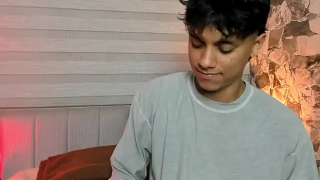 ZYZZ1312 online show from February 2026 03:47:02 AM