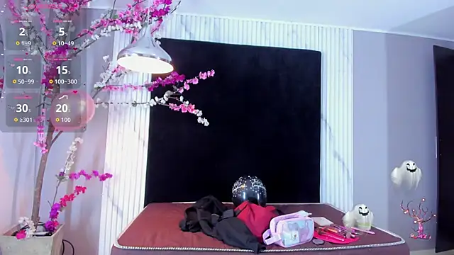 MONIK FOX CR online show from October 2025 07:40:01 PM