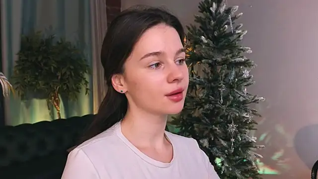 Snapshot of Olivia_Farrell chatting on December 2025 01:09:02 PM Olivia Farrell online show from December 2025 01:09:02 PM