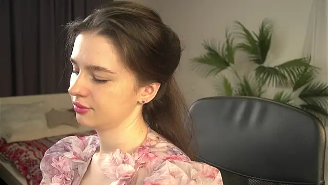 Snapshot of Olivia_Farrell chatting on March 2026 12:45:02 PM Olivia Farrell online show from March 2026 12:45:02 PM