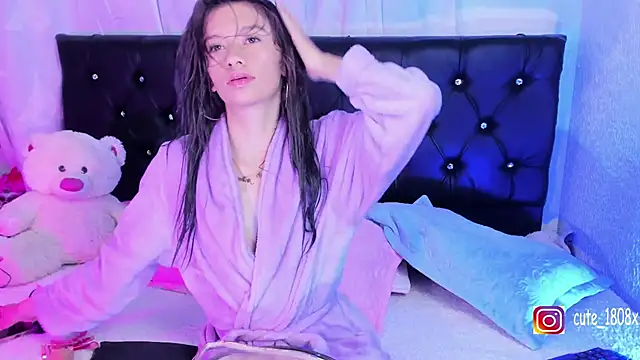 Sofiia cute  online show from October 2025 04:04:02 AM