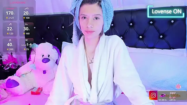 Sofiia cute  online show from February 2026 11:43:01 PM