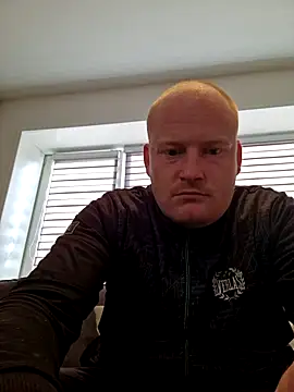 Snapshot of svenni2525 chatting on September 2025 03:28:02 PM svenni2525 online show from September 2025 03:28:02 PM