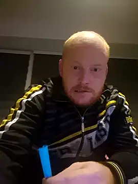 Snapshot of svenni2525 chatting on October 2025 03:51:02 AM svenni2525 online show from October 2025 03:51:02 AM