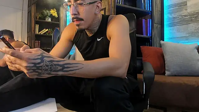 Snapshot of Donovan_Desmond chatting on September 2025 08:25:02 AM Donovan Desmond online show from September 2025 08:25:02 AM