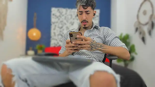 Snapshot of Donovan_Desmond chatting on September 2025 10:43:02 PM Donovan Desmond online show from September 2025 10:43:02 PM