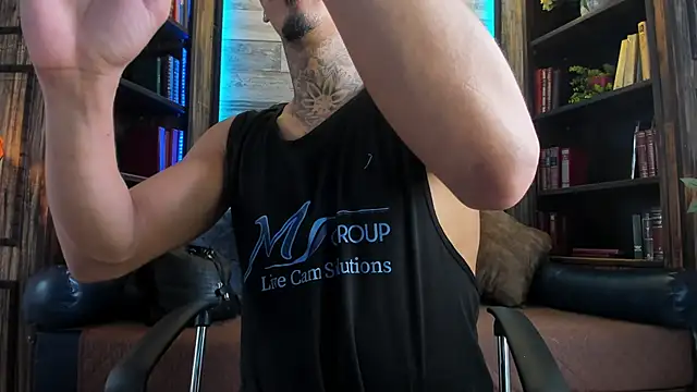 Snapshot of Donovan_Desmond chatting on September 2025 08:10:02 PM Donovan Desmond online show from September 2025 08:10:02 PM