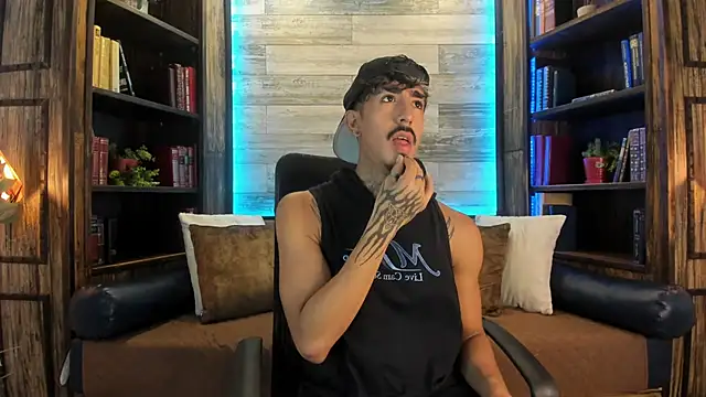 Snapshot of Donovan_Desmond chatting on October 2025 07:56:01 PM Donovan Desmond online show from October 2025 07:56:01 PM