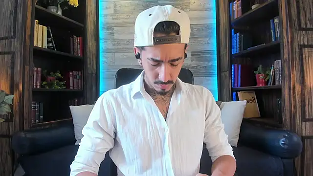 Snapshot of Donovan_Desmond chatting on October 2025 07:47:01 PM Donovan Desmond online show from October 2025 07:47:01 PM