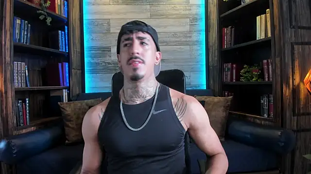 Snapshot of Donovan_Desmond chatting on October 2025 08:40:02 PM Donovan Desmond online show from October 2025 08:40:02 PM