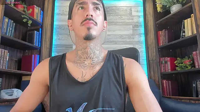 Snapshot of Donovan_Desmond chatting on October 2025 07:48:01 PM Donovan Desmond online show from October 2025 07:48:01 PM