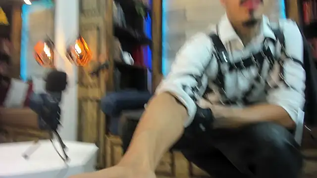 Snapshot of Donovan_Desmond chatting on November 2025 02:43:02 AM Donovan Desmond online show from November 2025 02:43:02 AM