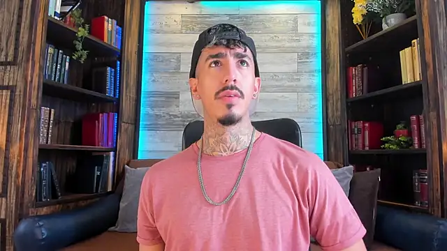 Snapshot of Donovan_Desmond chatting on November 2025 07:36:03 PM Donovan Desmond online show from November 2025 07:36:03 PM