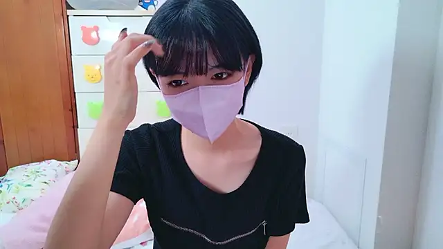 Azusa DoMybest online show from October 2025 11:08:02 AM