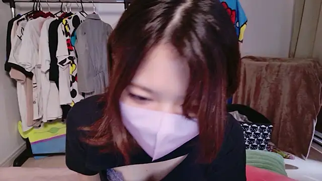 Azusa DoMybest online show from April 2026 05:43:02 AM