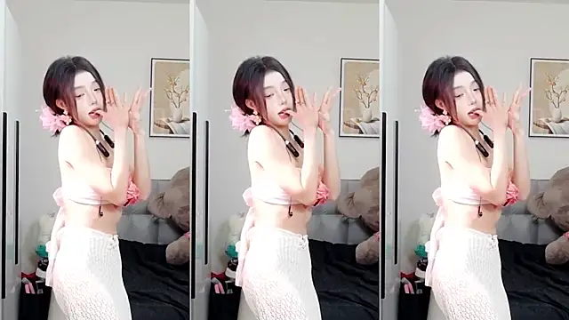 Flower hua online show from October 2025 03:46:02 PM