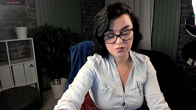 moodberry online show from November 2025 06:56:02 AM