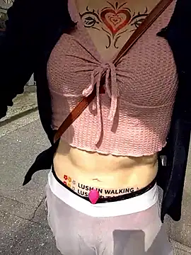 pink-mai online show from September 2025 01:06:02 AM