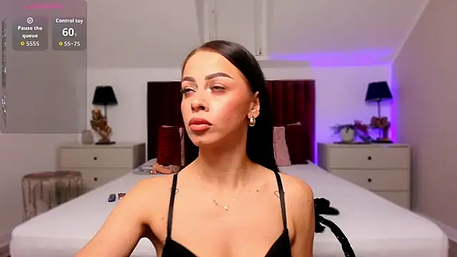 MiaGoldX online show from October 2025 03:59:02 AM