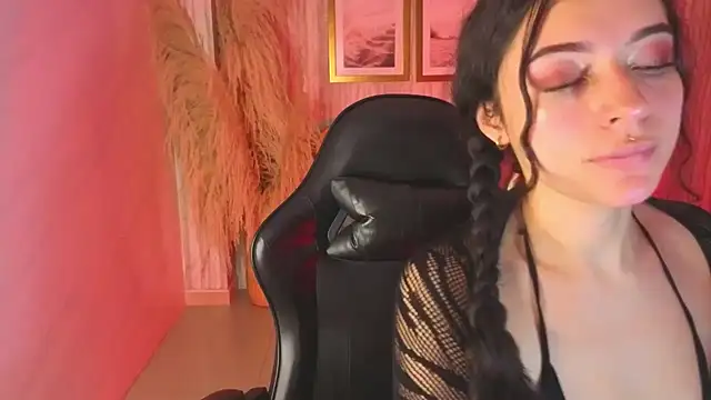 valkiria ardent s online show from December 2025 01:18:01 PM