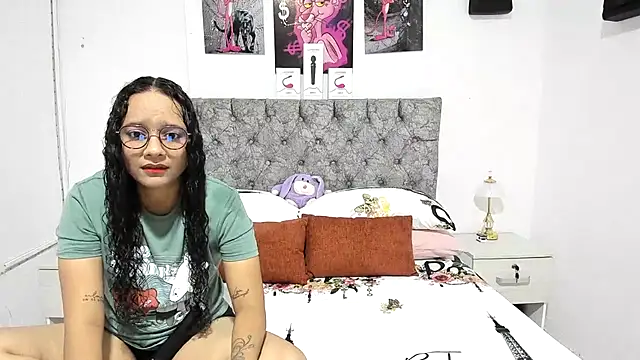 nay and aleja1 online show from June 2026 11:32:01 PM