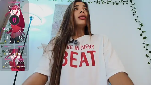 Nicolle swt online show from September 2025 01:34:02 PM