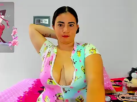 Eva dirtshow online show from October 2025 04:13:02 PM