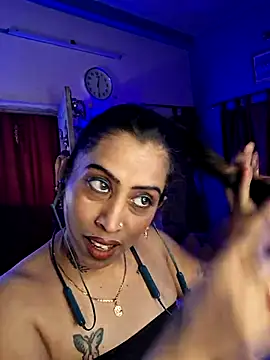 Love Beauty01 online show from March 2026 06:33:01 PM