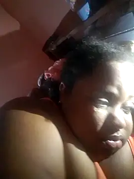 Karamelsaus online show from November 2025 07:35:01 PM