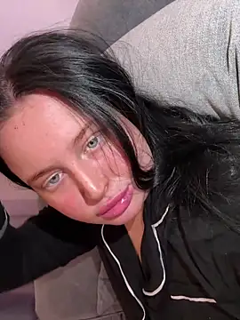 brunetteGirl274 online show from October 2025 08:49:01 PM