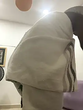 EmilyKisx online show from November 2025 10:04:02 AM