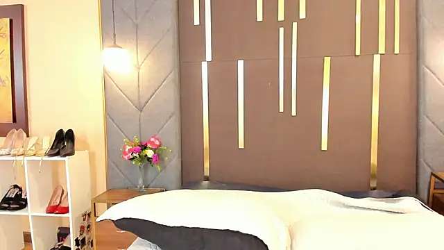 OliviGrace online show from October 2025 10:33:01 PM